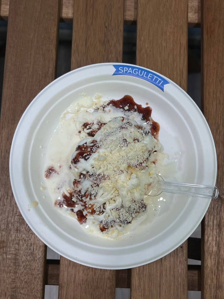 Spaguletti Ice Cream & Waffles — Tbilisi
