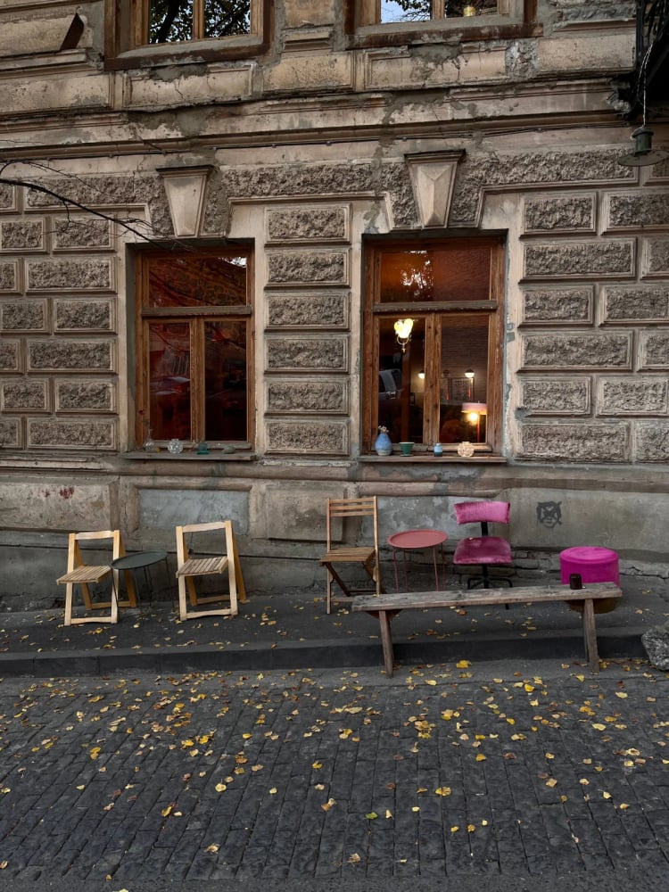 Eleven Window — Tbilisi
