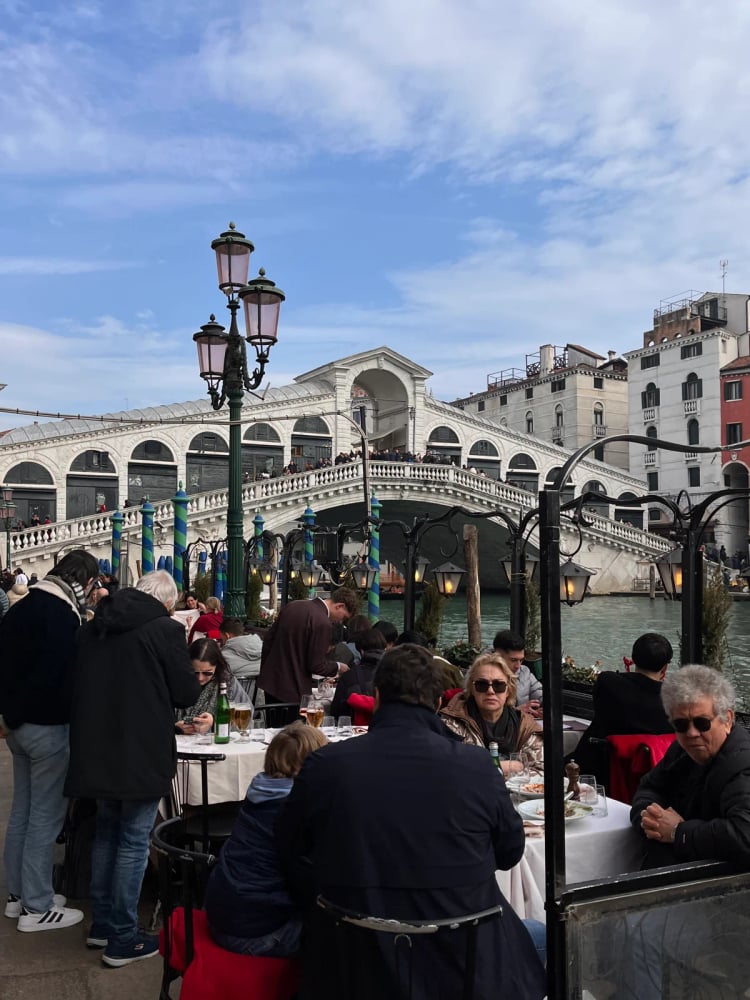 Ponte di Rialto — Venice