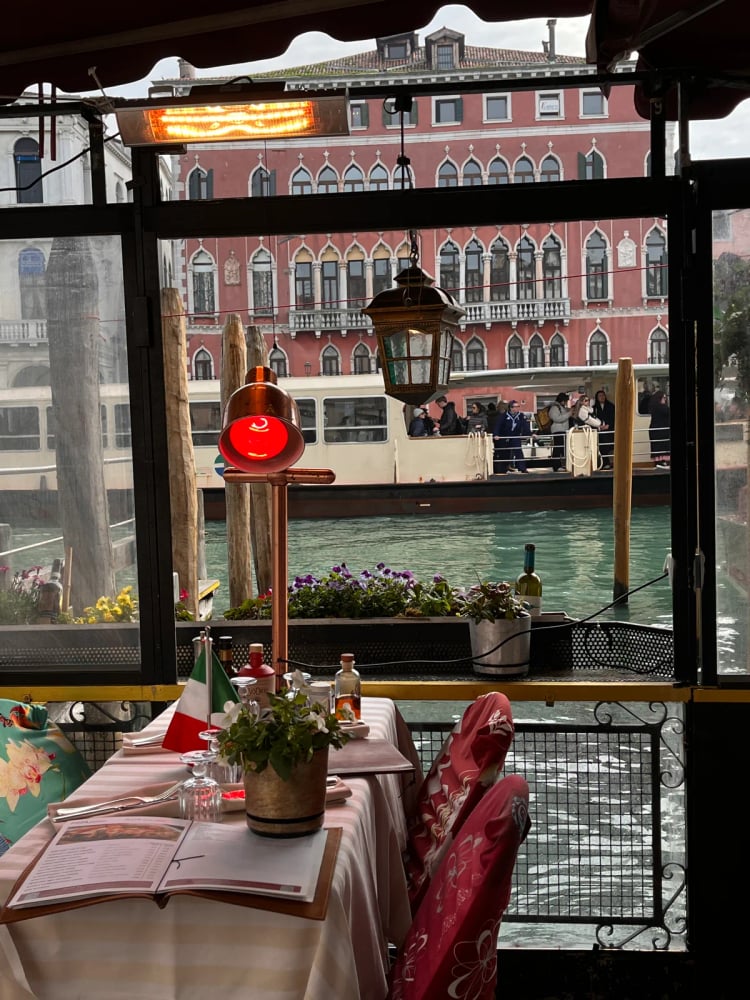 Ponte di Rialto — Venice
