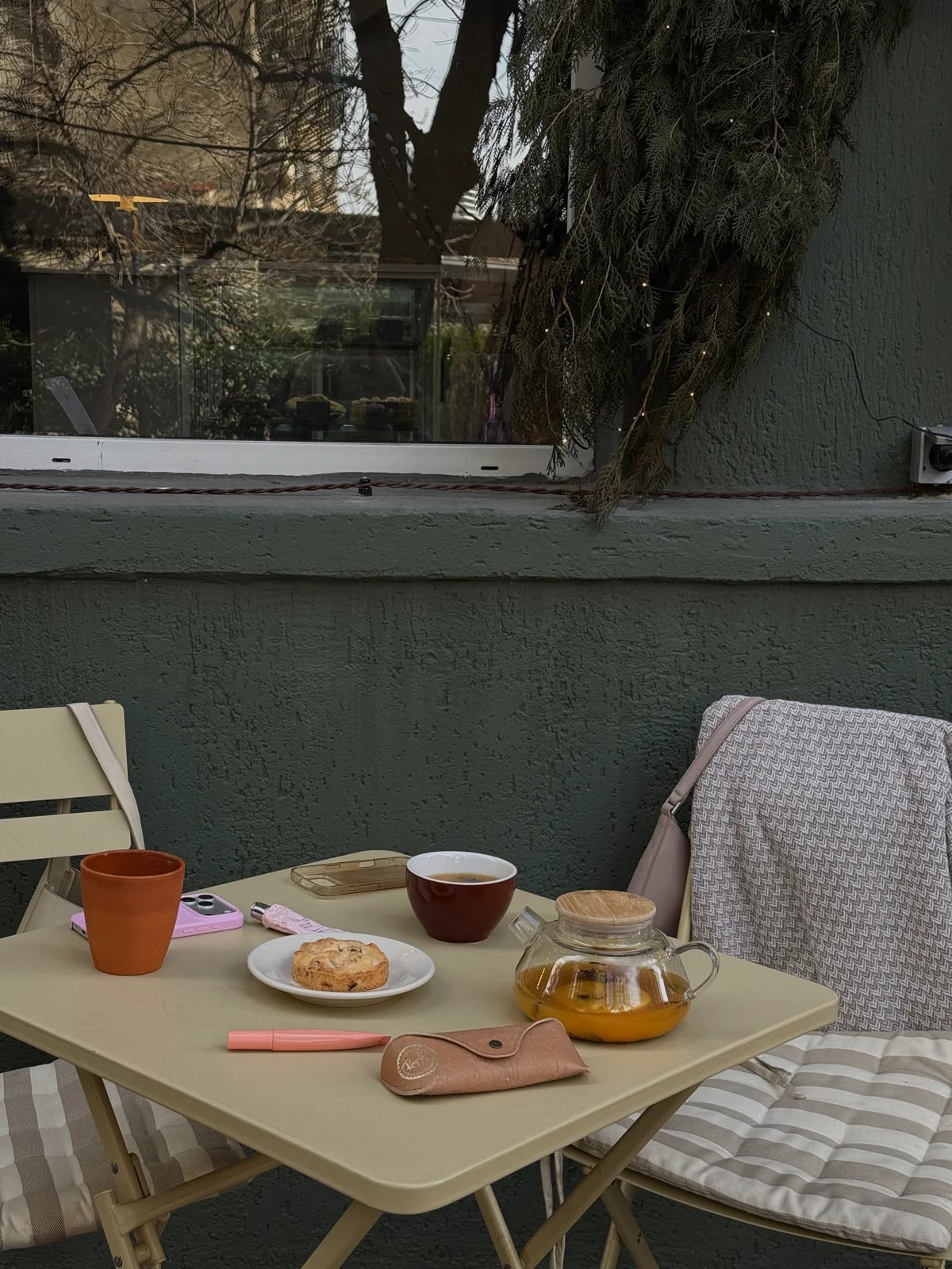 Corner coffee & Flower Mail