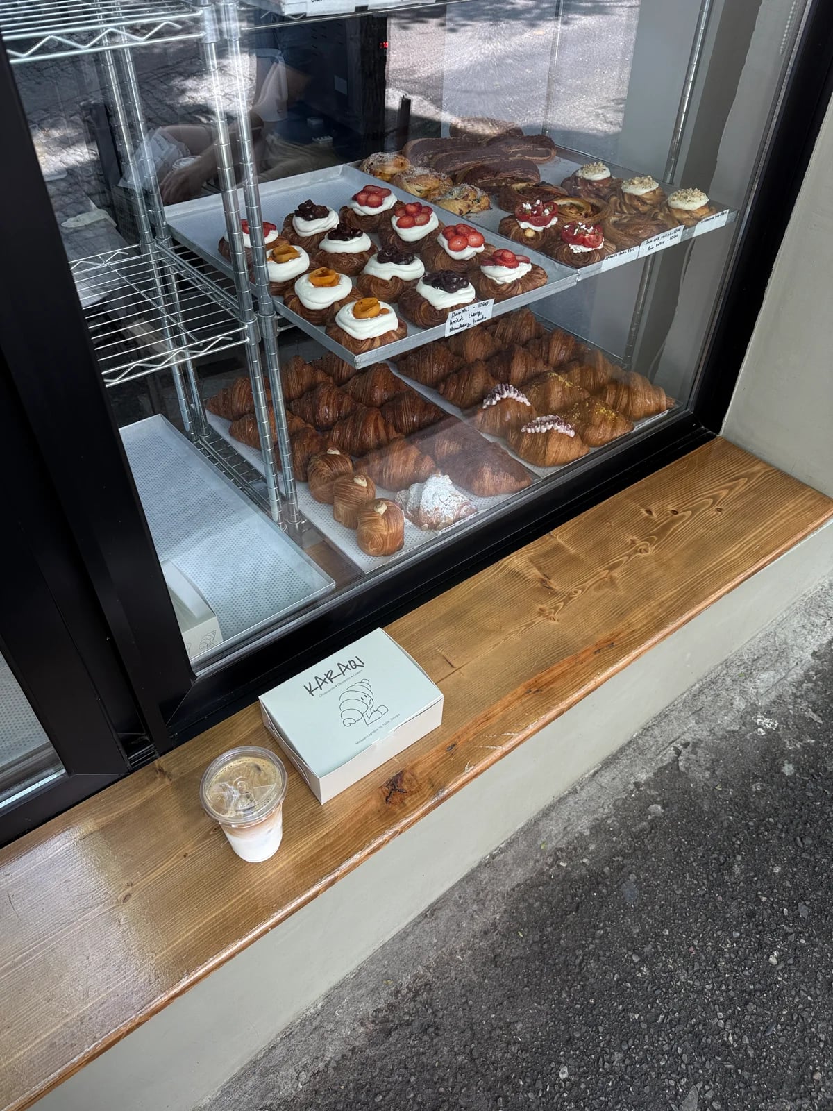 Karaqi bakery