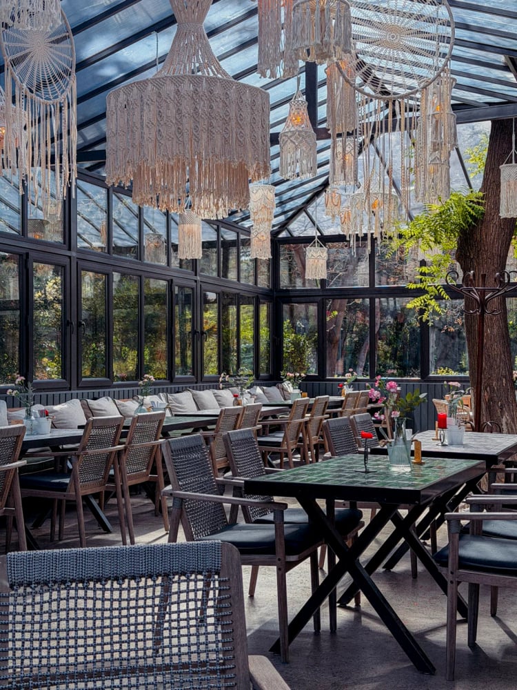 Taoba Cafe · თაობა — Tbilisi