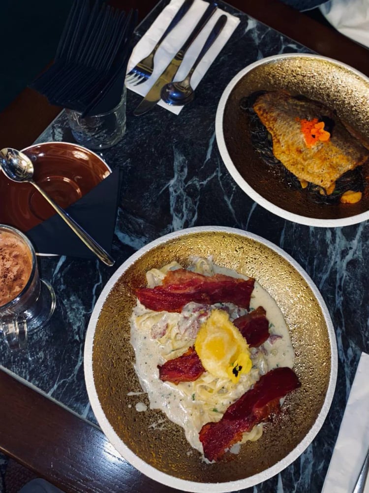 Mona Lisa Kitchen and Bar — Kuala Lumpur
