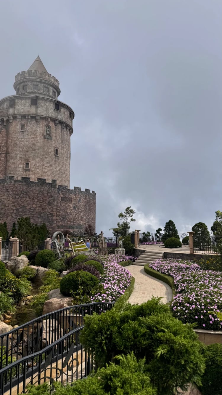 French Village Ba Na Hills Viewpoint — Da Nang