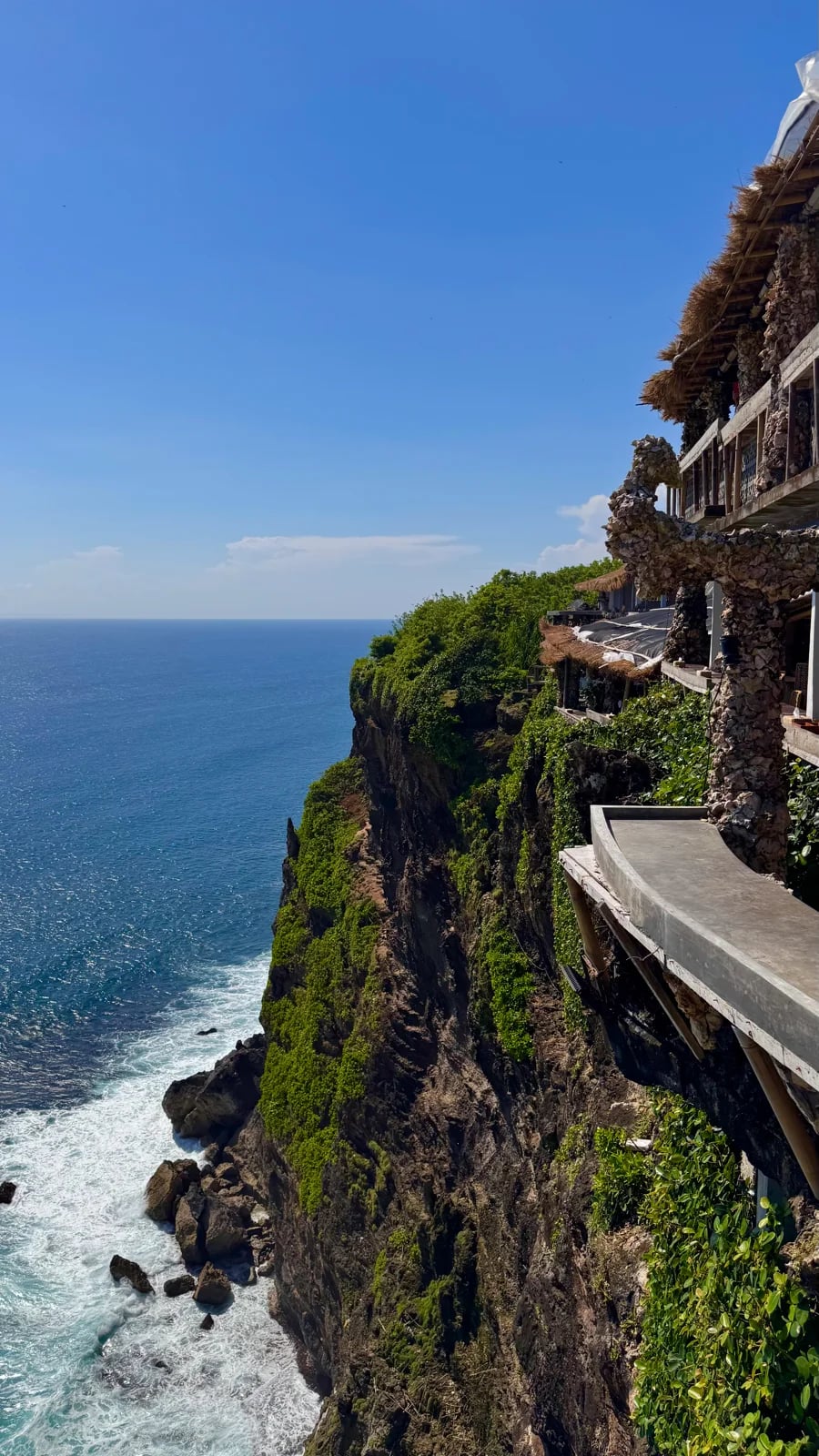 Malini Uluwatu - SEAFOOD & SUNSET