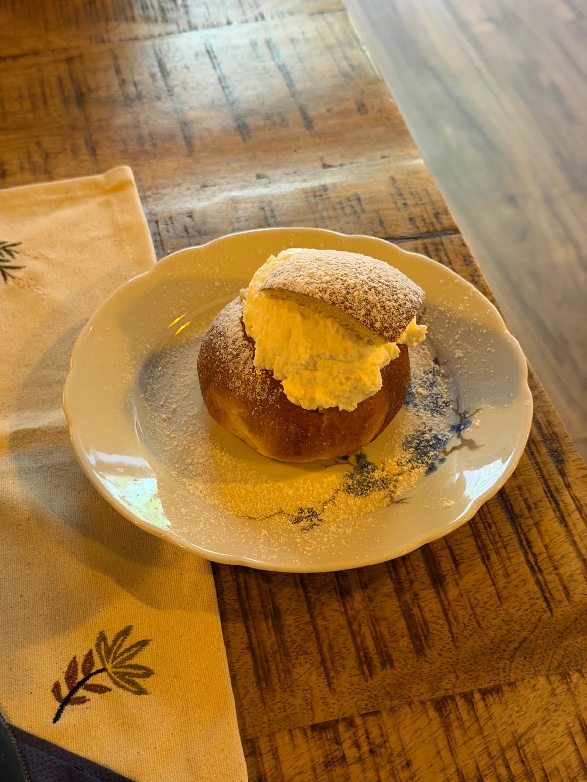 FIKA Swedish Cafe | ფიკა - შვედური კაფე