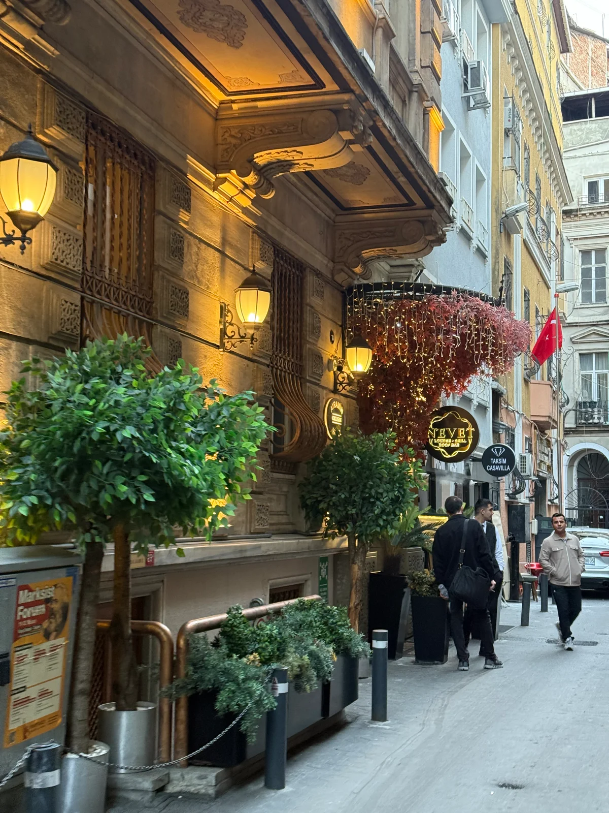 N'EVET İstanbul Rooftop Restaurant & Roof Bar