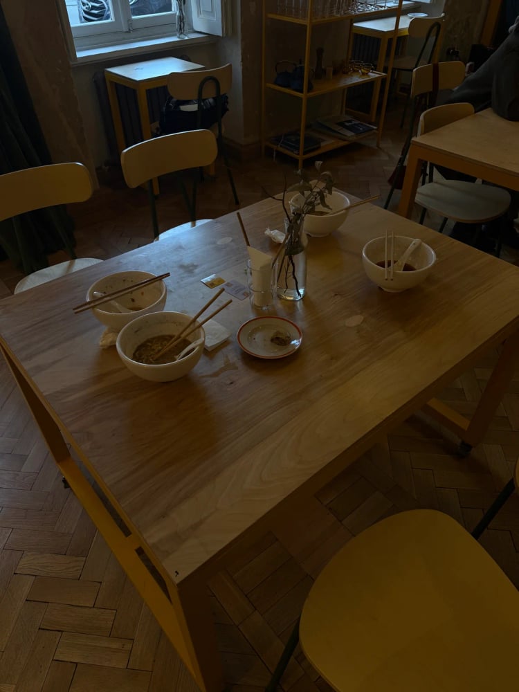 Giraffe Home — Tbilisi