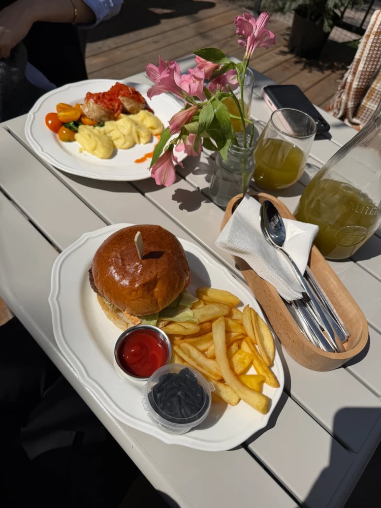 Zoya bistro almaty — Almaty