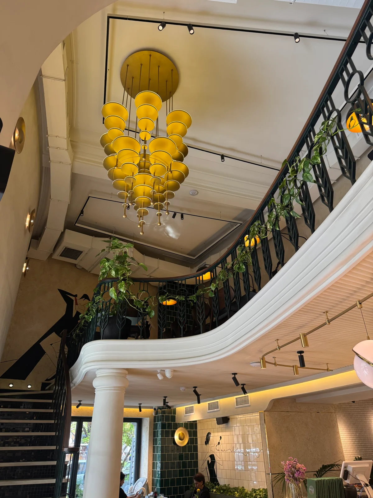 Storia Bar Restaurant