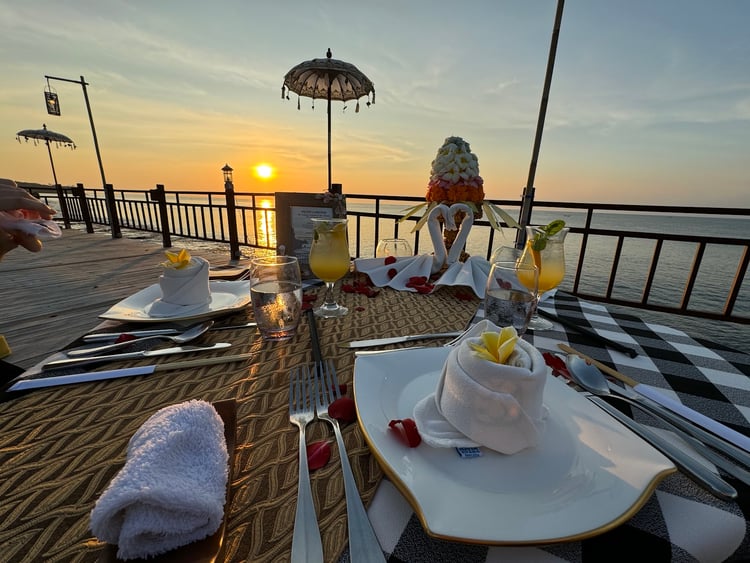 Kisik Seafood Bar and Grill — Bali