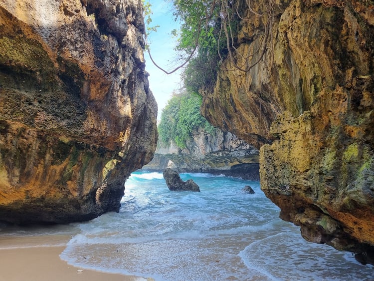 Suluban Beach — Bali