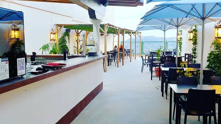 La terraza Lanjarón — Lanjarón