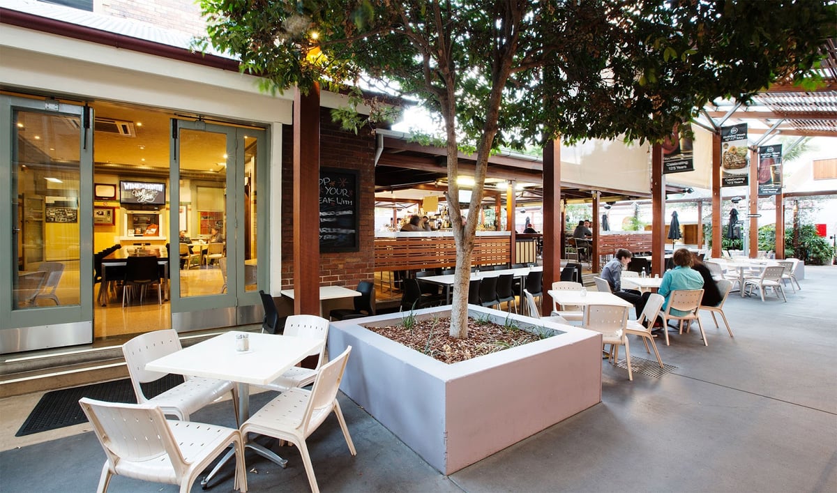 Breakfast Creek Hotel