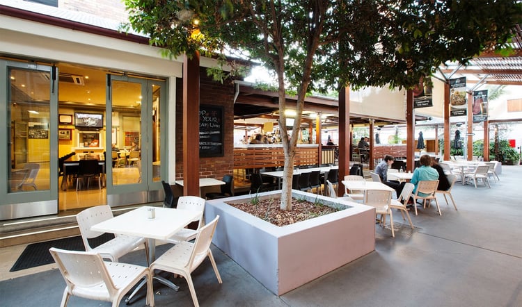 Breakfast Creek Hotel — Albion