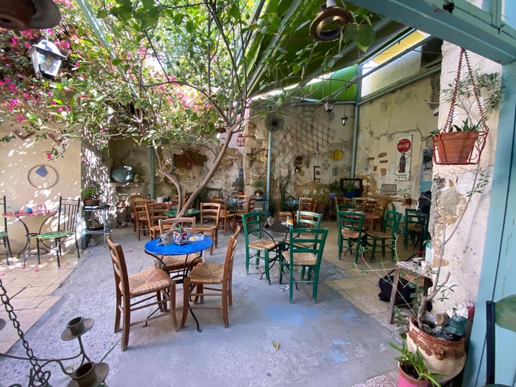 Kafenio 11 — Nicosia