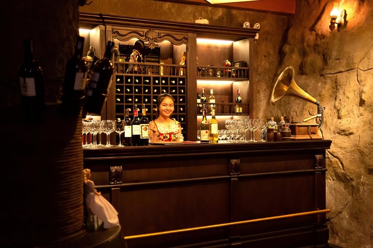 Debay Wine Cellar — Da Nang