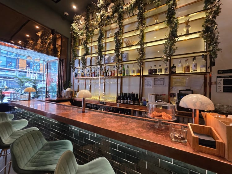 Isla & Co. - Midtown — New York