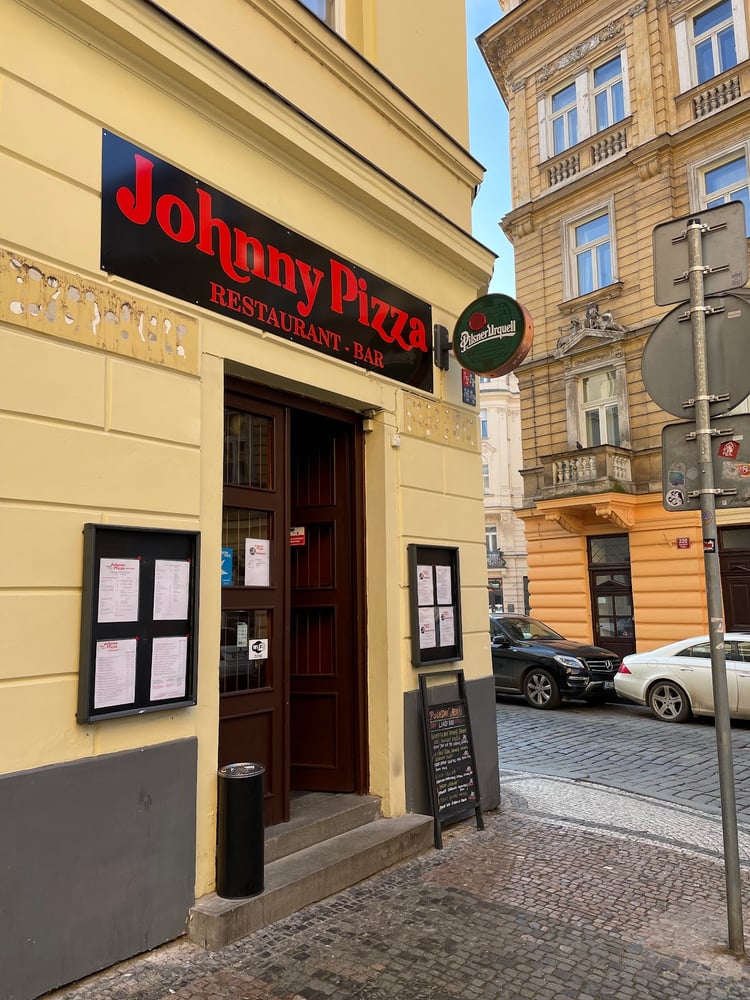 Johnny Pizza Bar — Prague 1