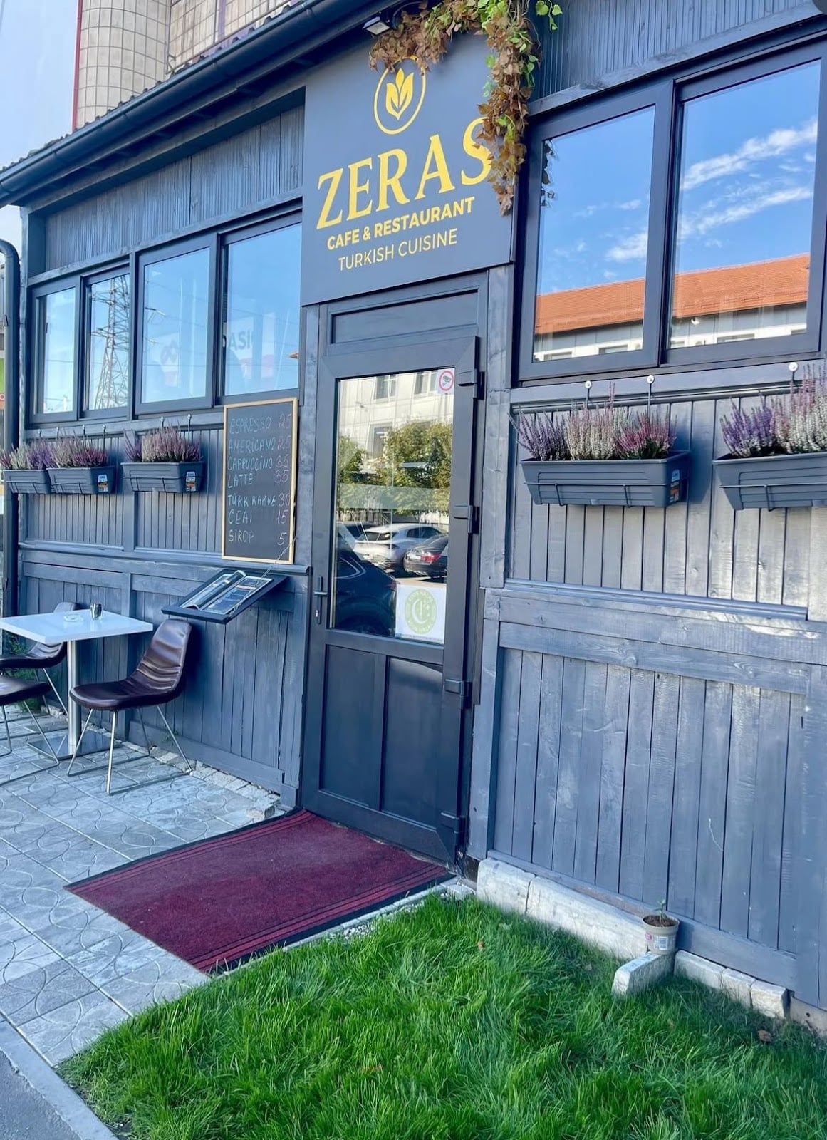 Zeras Restaurant