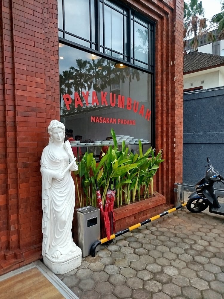 Restoran Payakumbuah, Bali — Bali