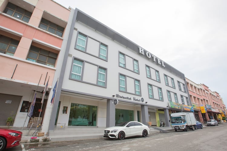 Minimalist Hotel — Ulu Tiram