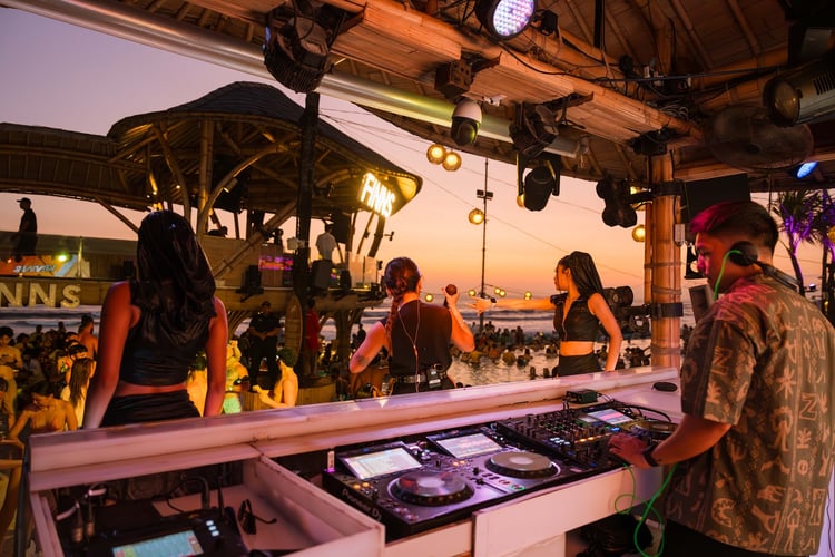 FINNS Beach Club — Bali