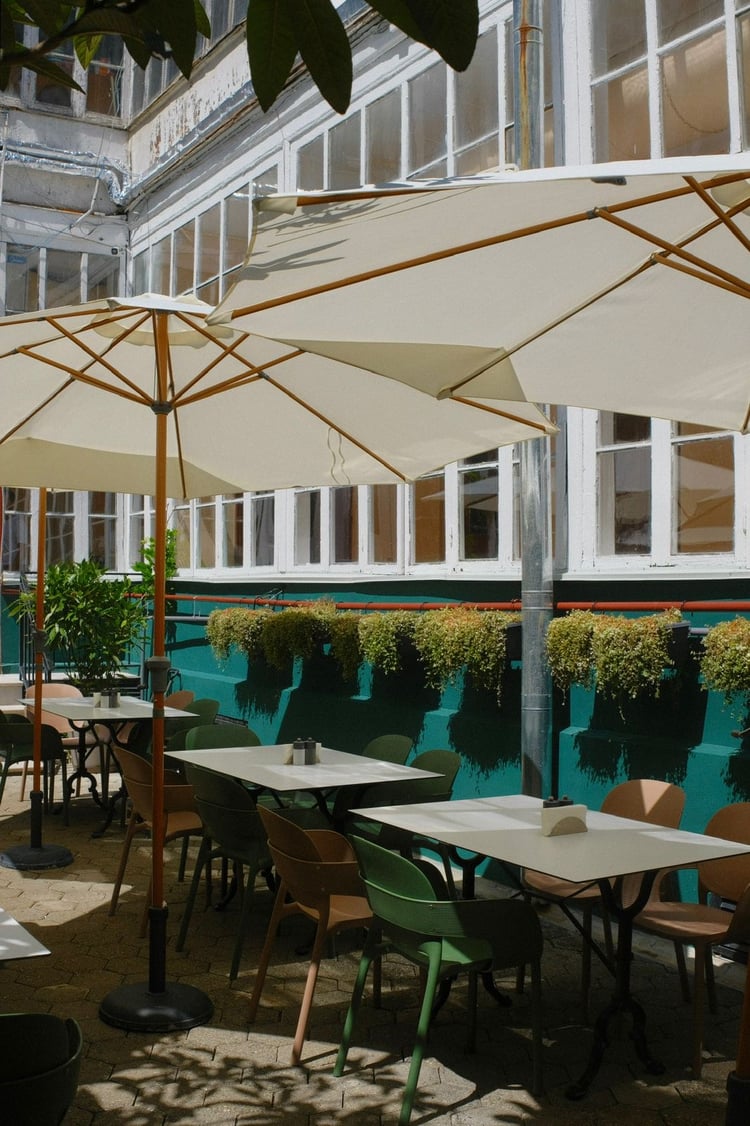 Cafe Daphna Batumi — Batumi