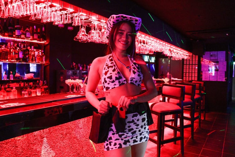 Neon Nights Bar Club — Makati City