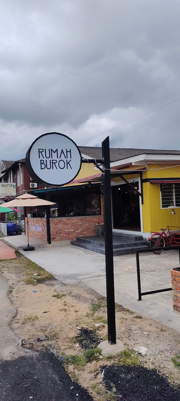 Kedai Rumah Burok — Chukai