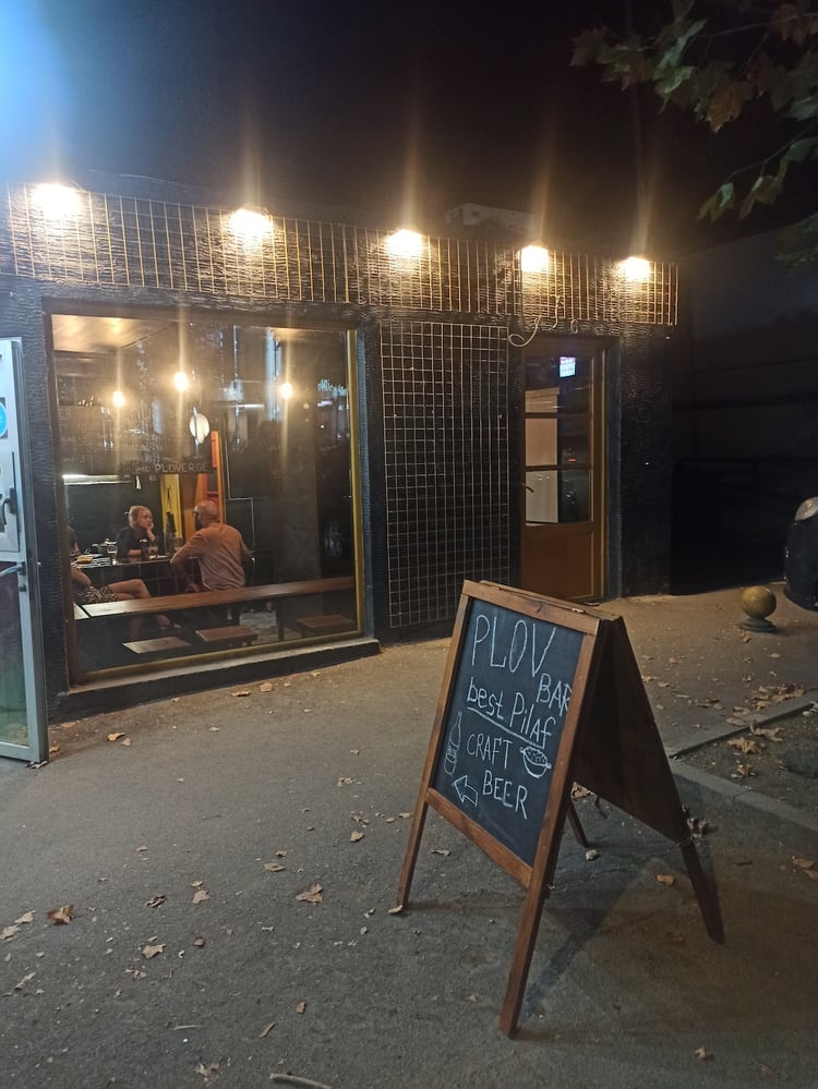 PLOVER BAR — Tbilisi