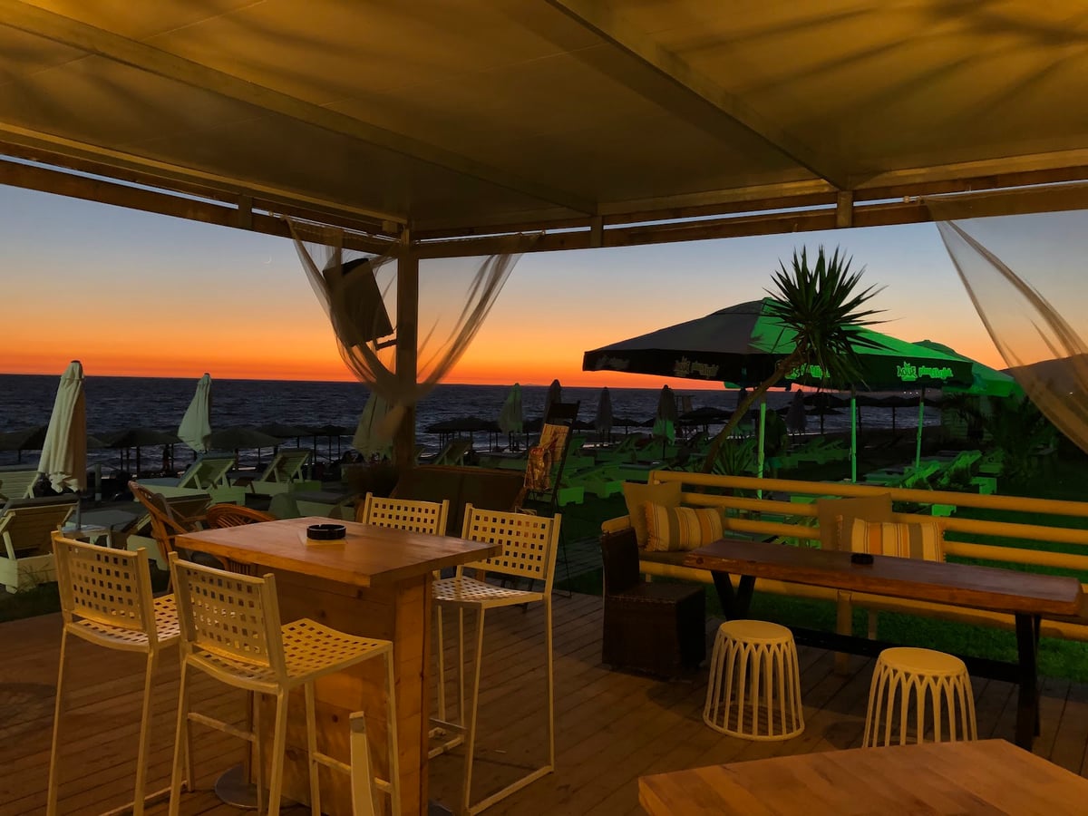 Barracuda Beach Bar