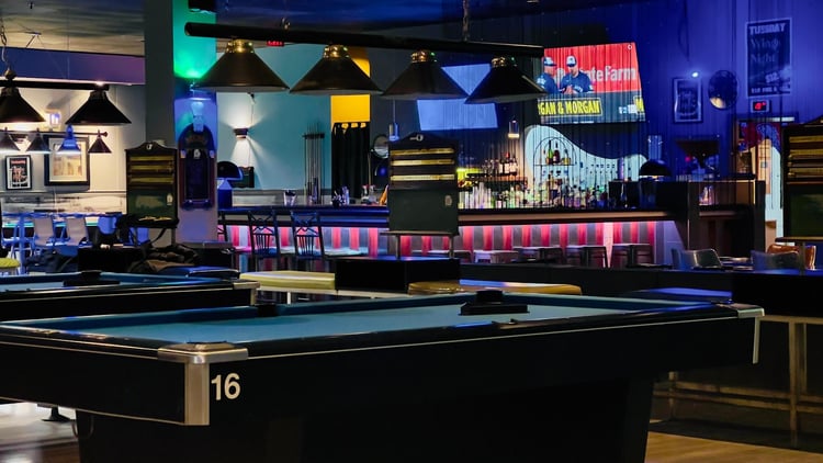 V.I.P. Pool & Bar Snooker Club — Toronto