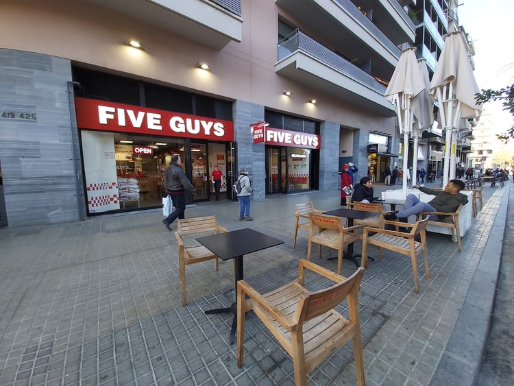Five Guys Burgers and Fries Sagrada Familia — Barcelona