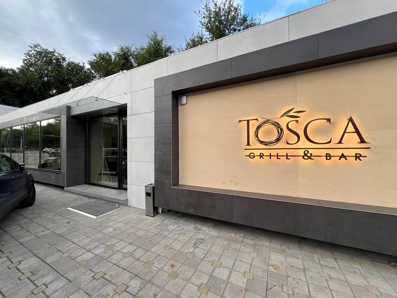 Tosca Grill & Bar