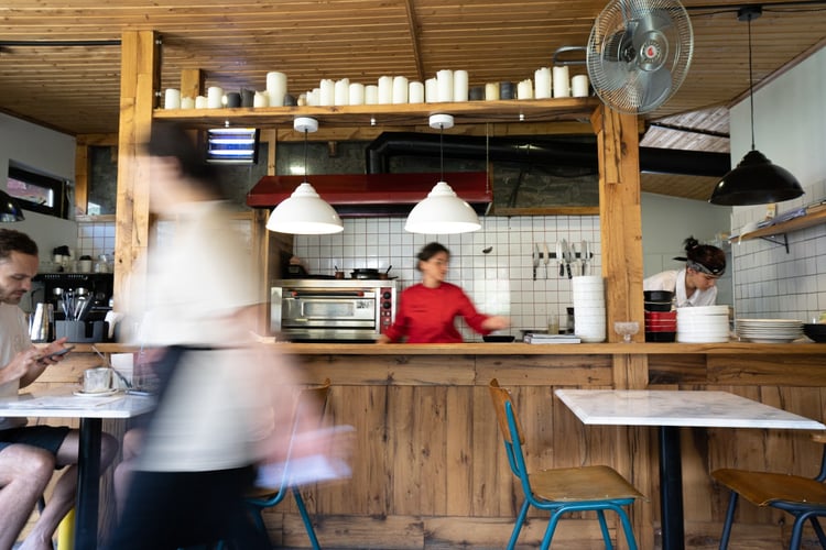 Maisi - Restaurant in Kazbegi — Gergeti