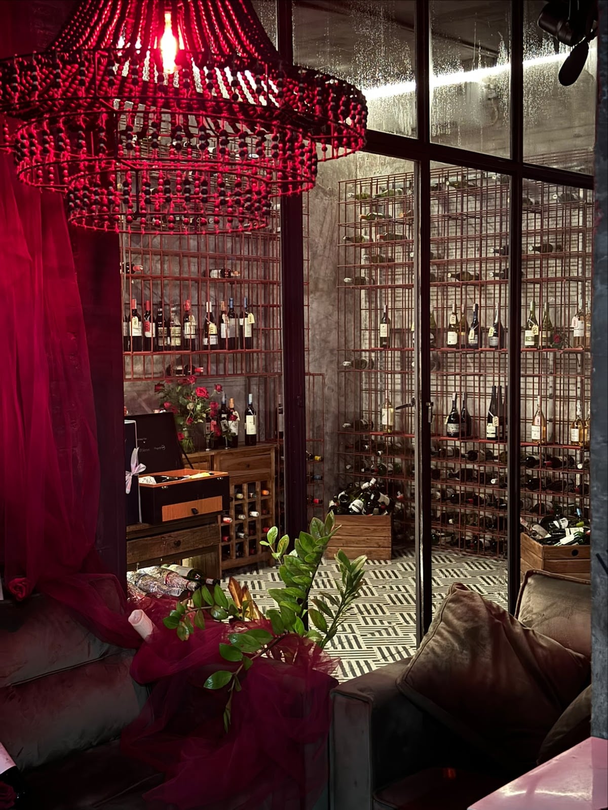 ESKQBar - Steak House & BBQ Grill Restaurant + Wine Lounge