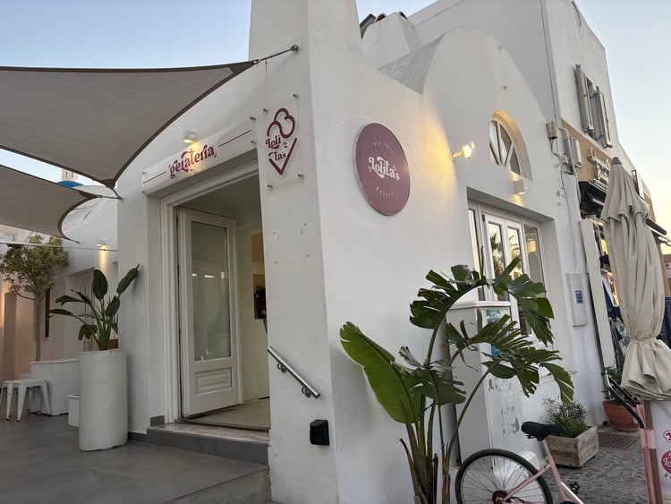 Lolita's Gelato — Oia